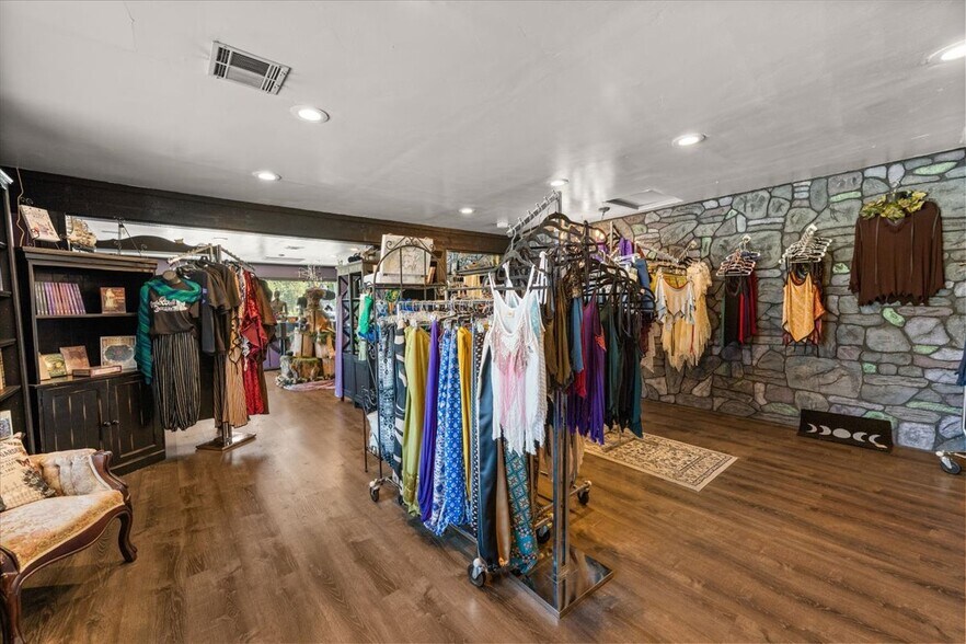 More Photos Of 41081 Big Bear Blvd, Big Bear Lake Freestanding For Sale