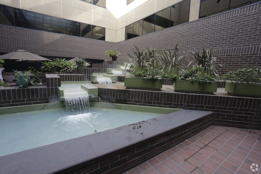 More Photos Of 4221 Wilshire Blvd, Los Angeles Loft Creative Space For Lease