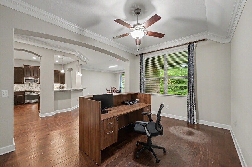 More Photos Of 5155 W Davis St, Conroe Medical For Lease