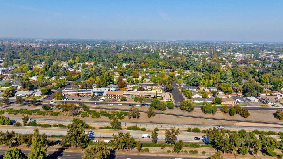 More Photos Of 1606 W Mineral King Ave, Visalia Office For Sale