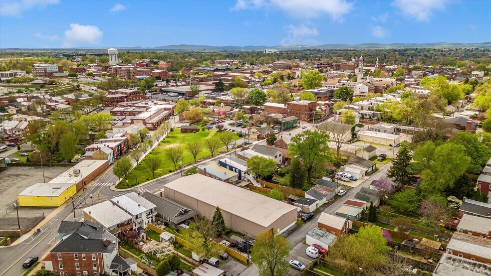 More Photos Of 329 E 2nd St, Frederick Warehouse For Lease
