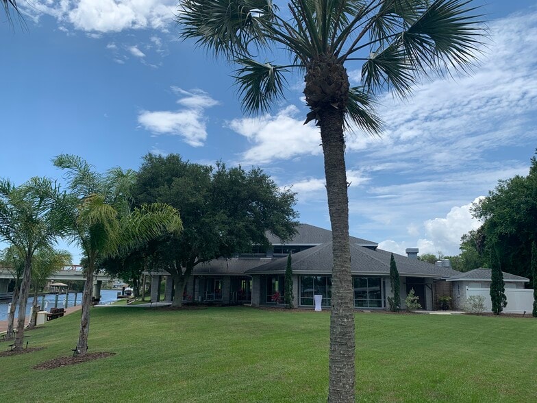 More Photos Of 1 Yacht Club Dr, Palm Coast Restaurant For Sale