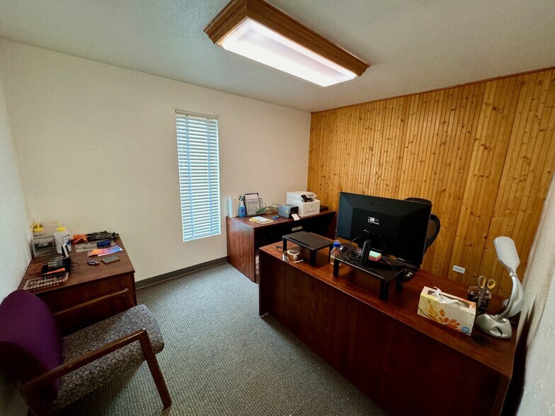 More Photos Of 3420 S Brady Ct, Englewood Light Distribution For Lease