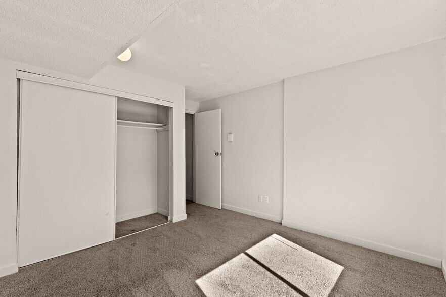More Photos Of 29421 Pacific Hwy S, Federal Way Apartments For Sale