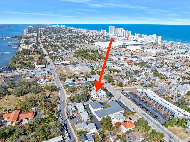More Photos Of 37 S Halifax Ave, Daytona Beach Schools For Sale