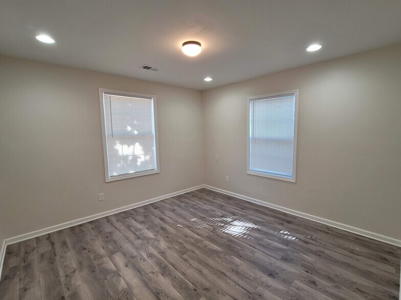 More Photos Of 1337 Cleveland Ave, Atlanta Loft Creative Space For Lease