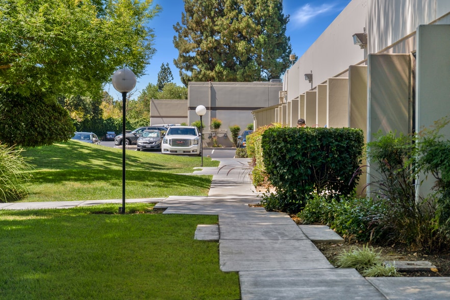 More Photos Of 720-742 Charcot Ave, San Jose Unknown For Lease