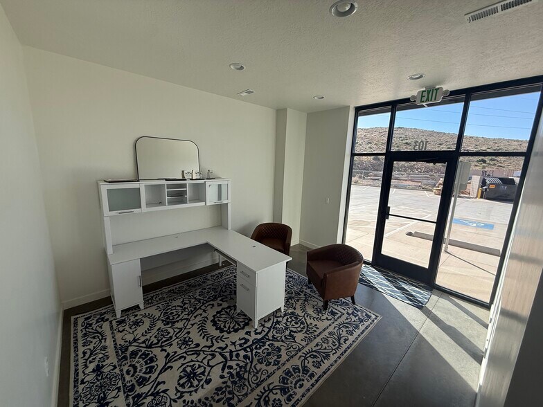 More Photos Of 5508 240 N, Hurricane Industrial For Lease