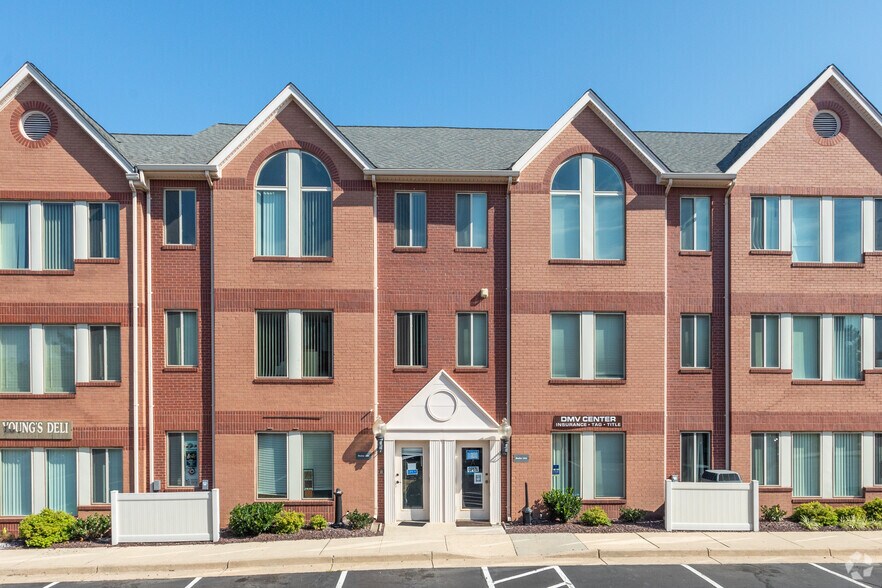 More Photos Of 22636 Glenn Dr, Sterling Medical For Lease