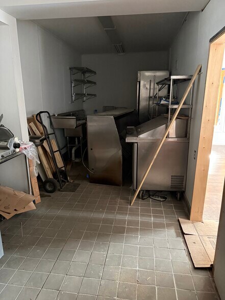 More Photos Of 158 Main St, Norwalk Storefront Retail Residential For Lease