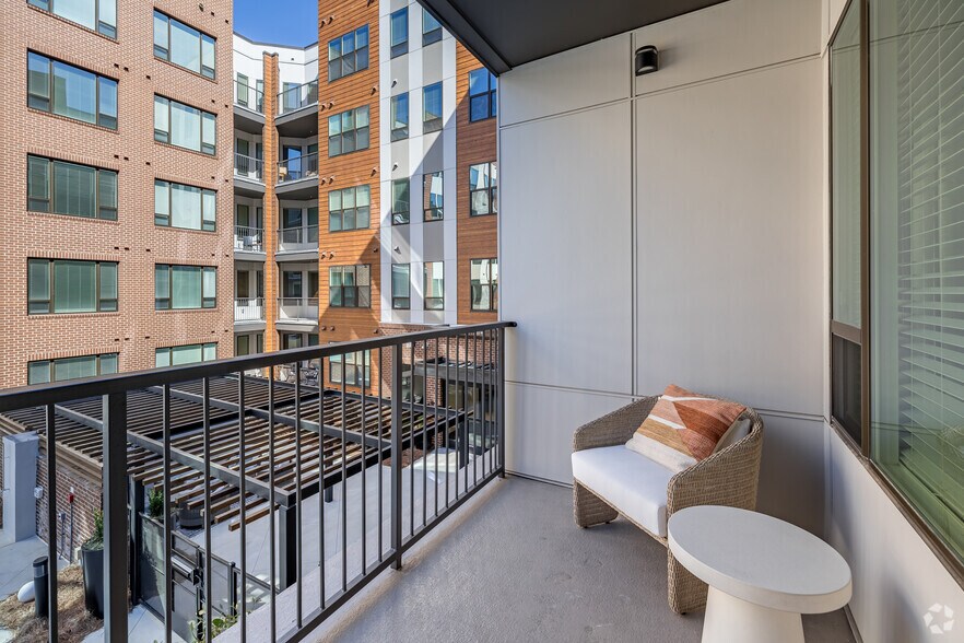 More Photos Of 1350 Dresden Dr, Brookhaven Apartments For Lease