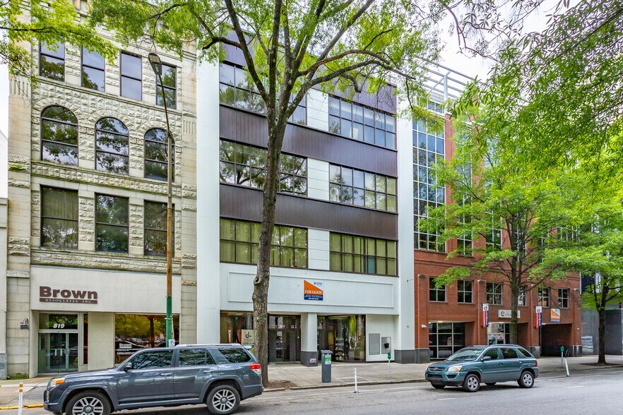 More Photos Of 817 Broad St, Chattanooga Loft Creative Space For Lease