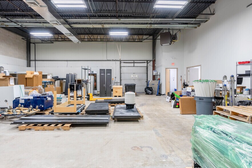 More Photos Of 111-121 Roberts St, East Hartford Industrial For Lease