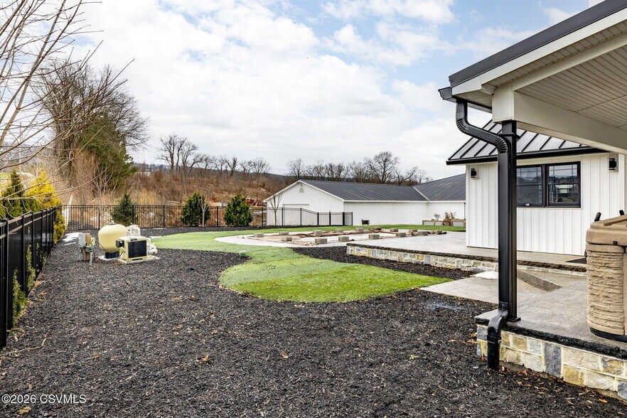 More Photos Of 529 Liberty Valley Rd, Danville Specialty For Sale