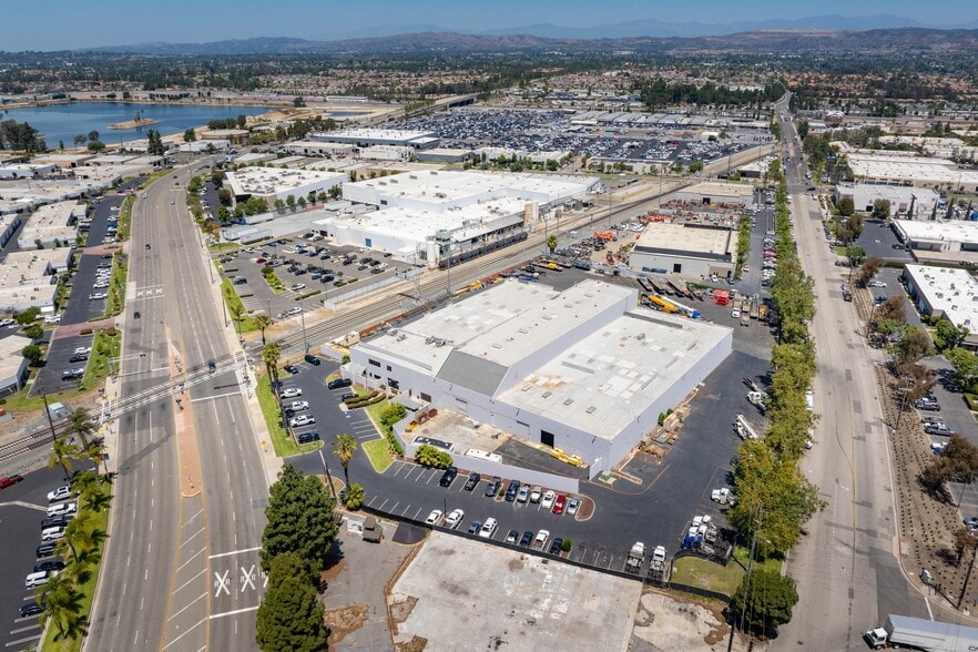 More Photos Of 1210 N Tustin Ave, Anaheim Warehouse For Lease