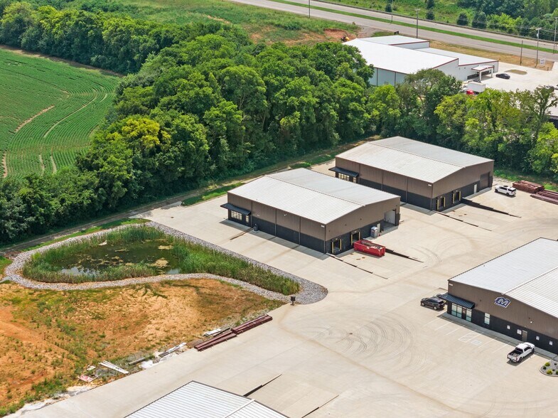 More Photos Of 1170 Dunlop Ln, Clarksville Industrial For Lease