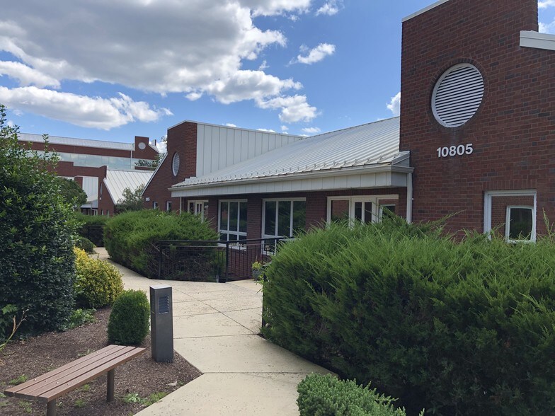 More Photos Of 10805 Main St, Fairfax Medical For Sale