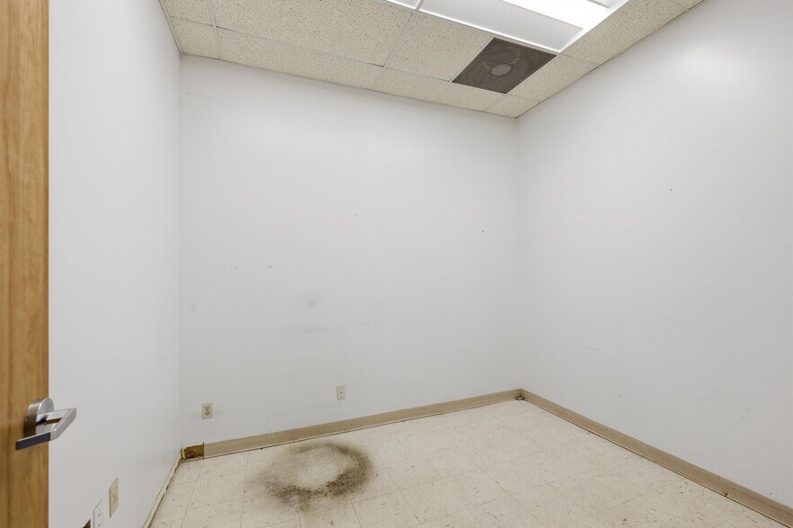 More Photos Of 602 S Michigan Ave, Joplin Freestanding For Lease