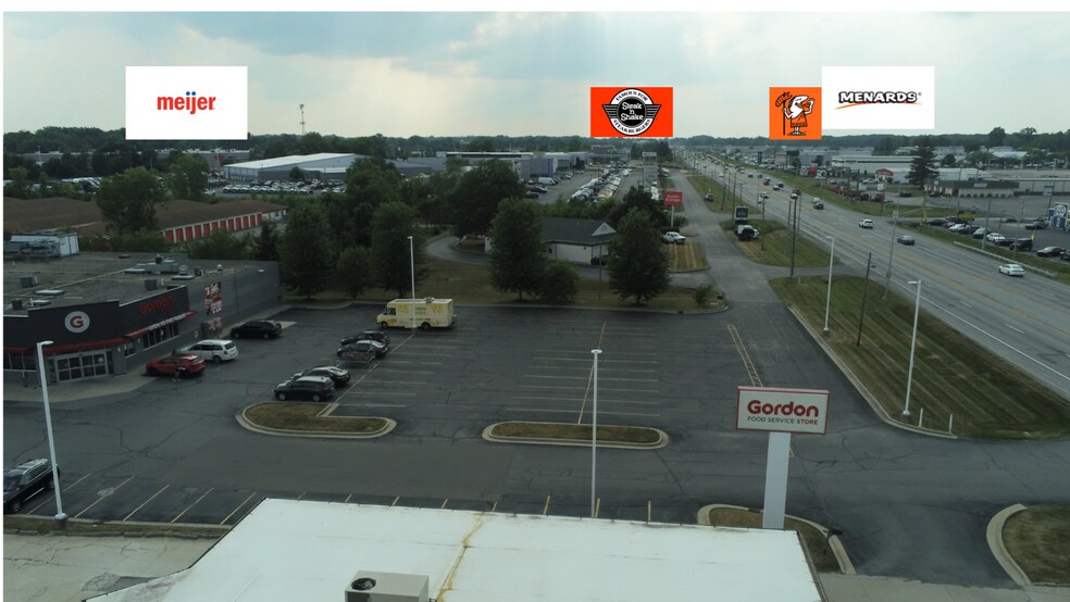 More Photos Of 5405 Illinois Rd, Fort Wayne Showroom For Sale