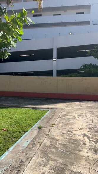 Primary Photo Of 627-637 W Flagler St, Miami Hotel For Sale