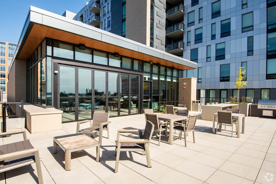 More Photos Of 216 S Pinckney St, Madison Apartments For Lease