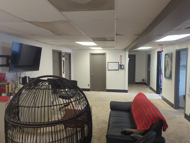 More Photos Of 513 Illinois St, South Houston Industrial For Sale