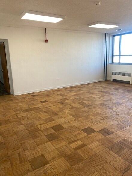 More Photos Of 319 N Wayne St, Piqua Loft Creative Space For Lease