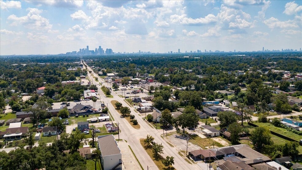 More Photos Of 741 McDaniel St, Houston Land For Sale