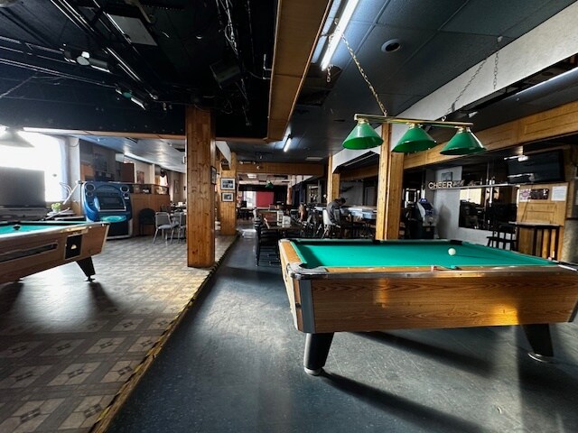 More Photos Of 5001 50 St, Stettler Hotel For Sale