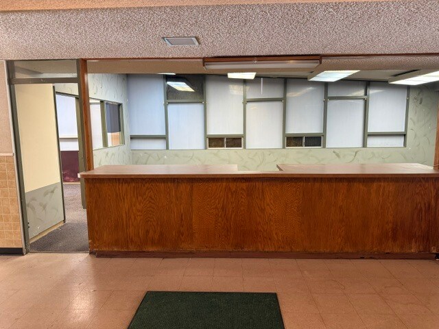 More Photos Of 222 Minner Ave, Bakersfield Medical For Sale