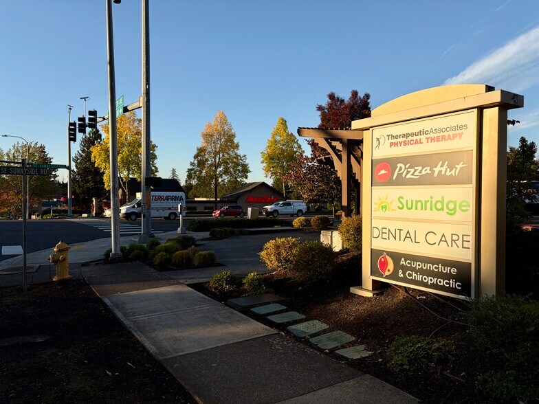 More Photos Of 14679 SE Sunnyside Rd, Clackamas Freestanding For Lease