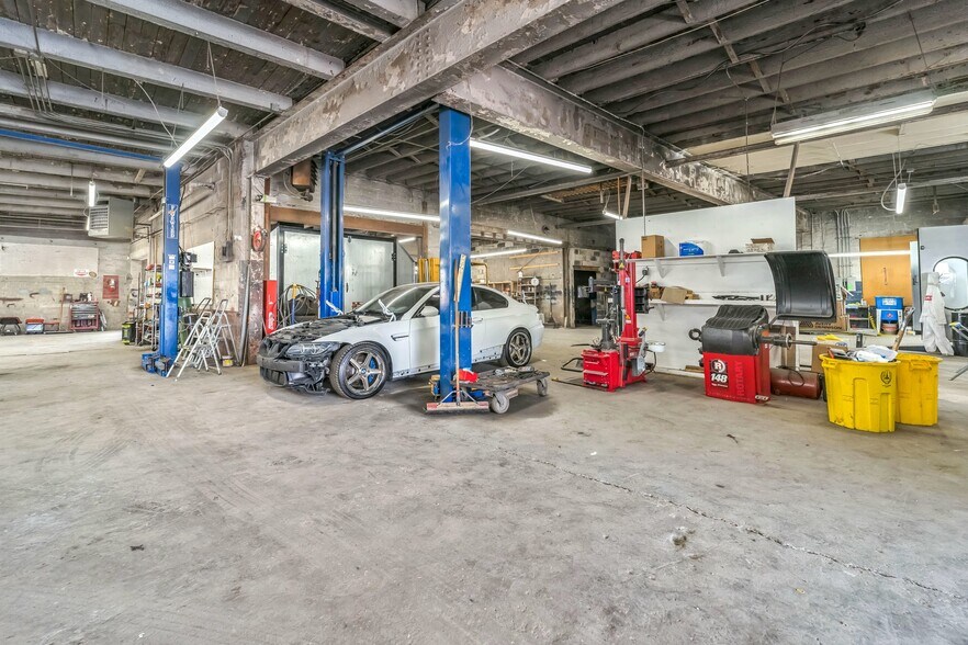 More Photos Of 4423 Belair Rd, Baltimore Auto Repair For Sale