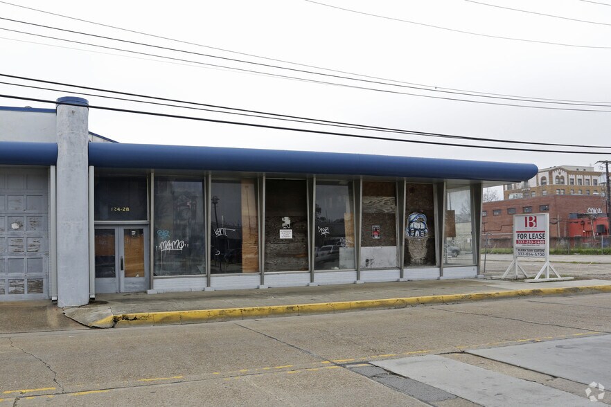 More Photos Of 124 E Cypress St, Lafayette Warehouse For Lease