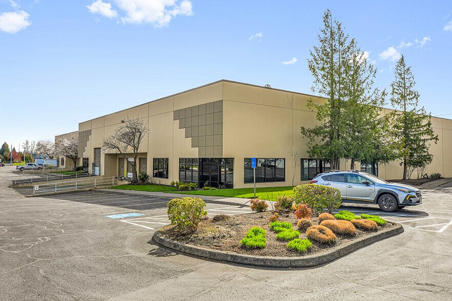 More Photos Of 27350 SW 95th Ave, Wilsonville Unknown For Lease