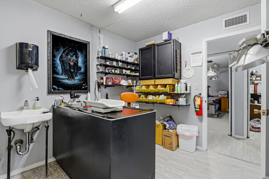 More Photos Of 10050 Mccombs St, El Paso Medical For Sale