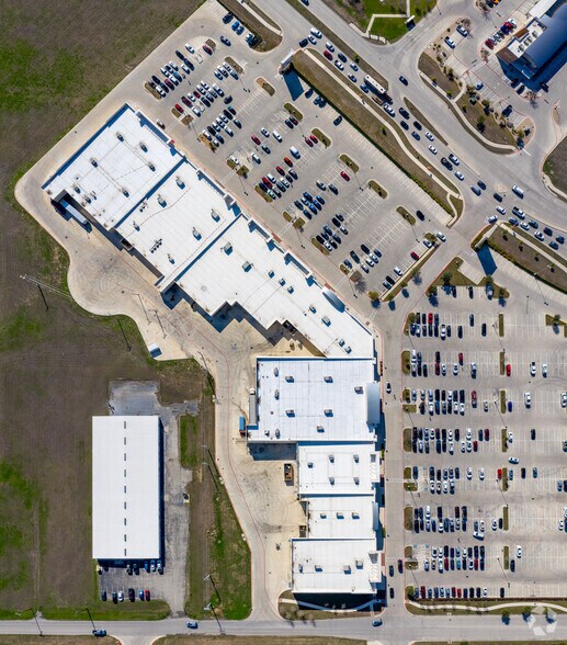 More Photos Of 161 Creekside Way, New Braunfels Unknown For Lease