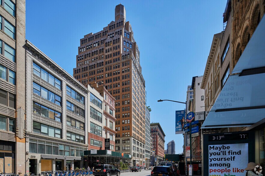 More Photos Of 245 Fifth Ave, New York Office For Lease