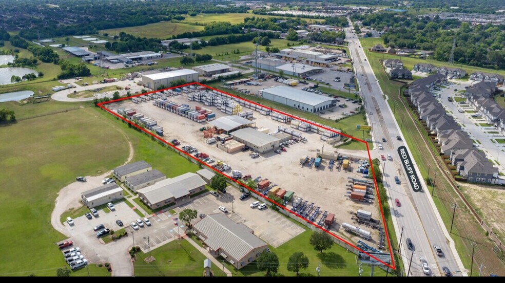 More Photos Of 6110 Red Bluff Rd, Pasadena Distribution For Lease