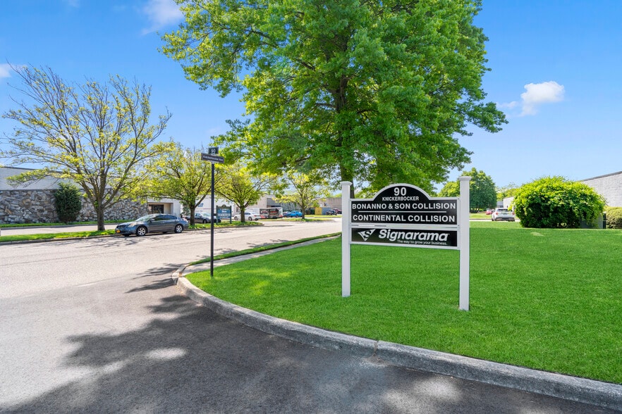 More Photos Of 90 Knickerbocker Ave, Bohemia Distribution For Sale