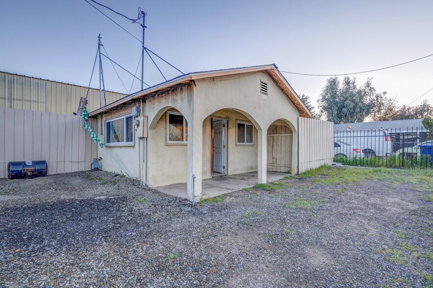 More Photos Of 854 Crows Landing Rd, Modesto Auto Dealership For Sale