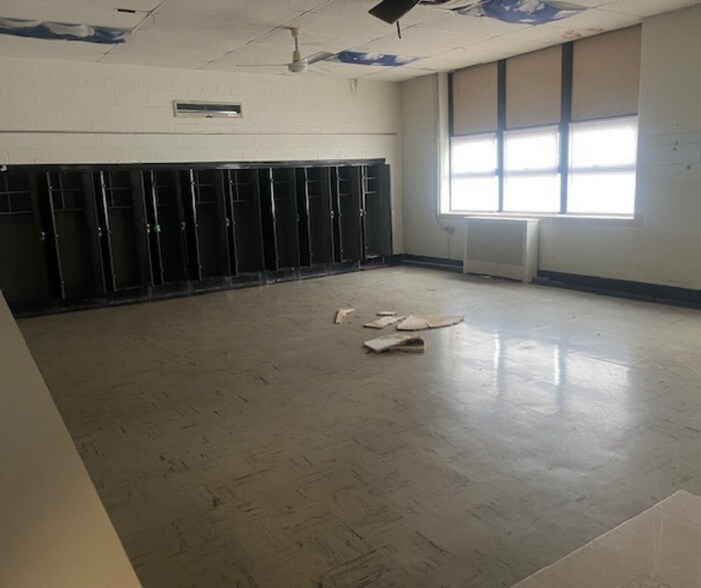 More Photos Of 4128 Cedar Ridge Rd, Dayton Schools For Lease