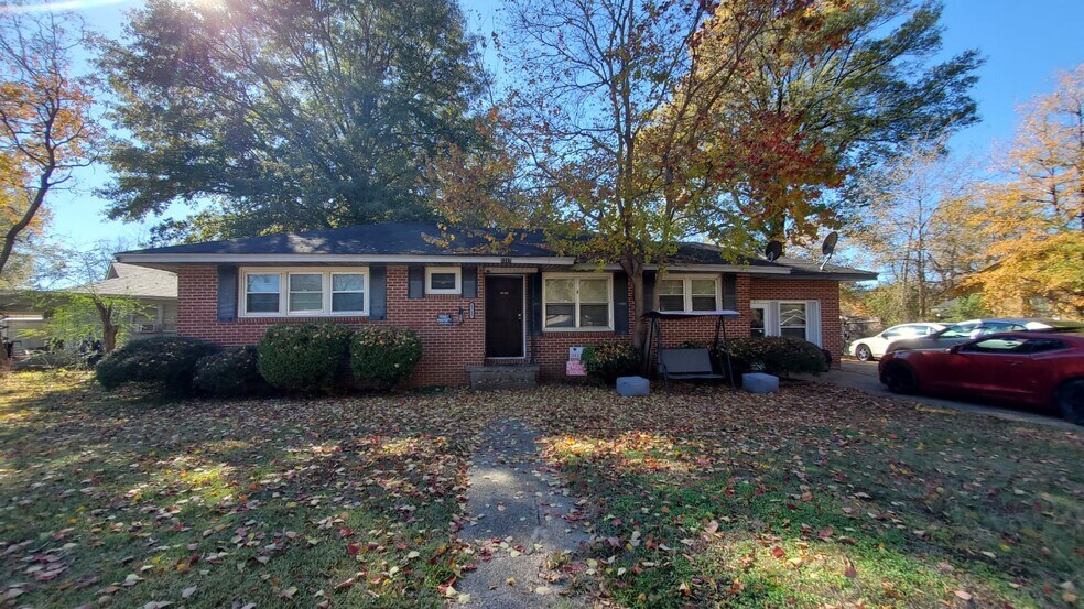 Primary Photo Of 1217 John St, Greenville Apartments For Sale