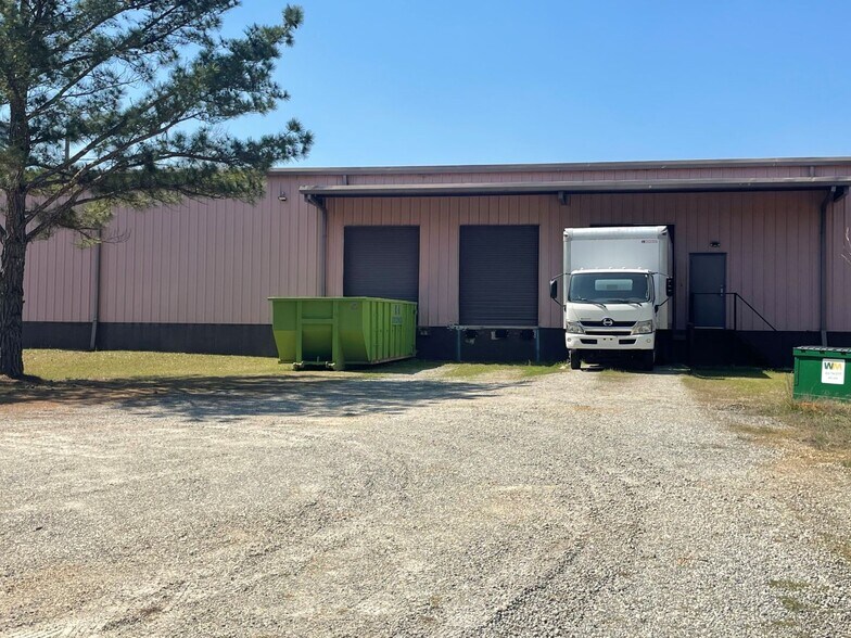 More Photos Of 1130 Industrial Blvd, Union Point Warehouse For Lease