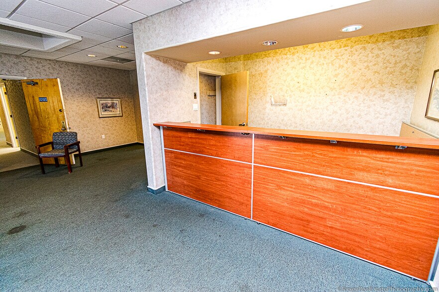 More Photos Of 110 Harbor Ln, Somers Point Medical For Sale