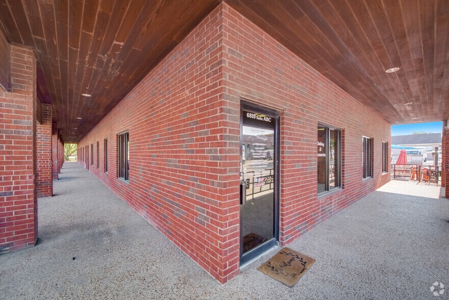 More Photos Of 6810 W Main St, Frisco Restaurant For Lease