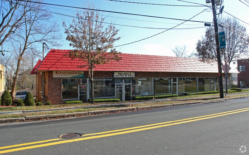 More Photos Of 960-964 Kinderkamack Rd, River Edge Storefront Retail Office For Lease