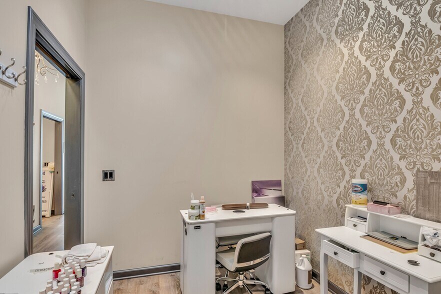 More Photos Of 1211 Church St, San Francisco Storefront Retail Residential For Lease