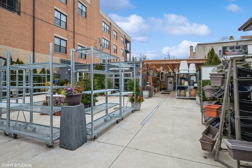 More Photos Of 2312 W Touhy Ave, Chicago General Retail For Sale