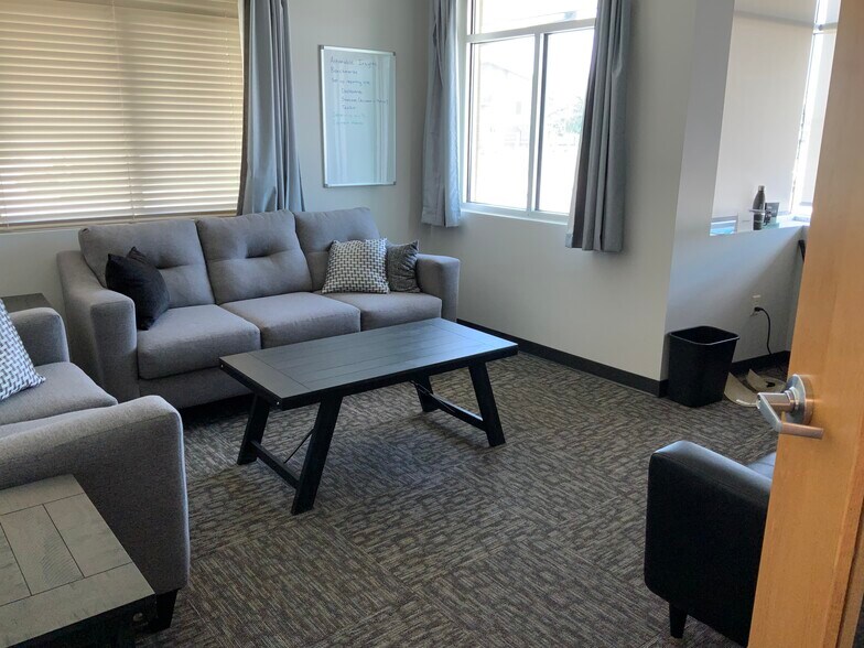 More Photos Of 4501 S 86th St, Lincoln Office For Lease