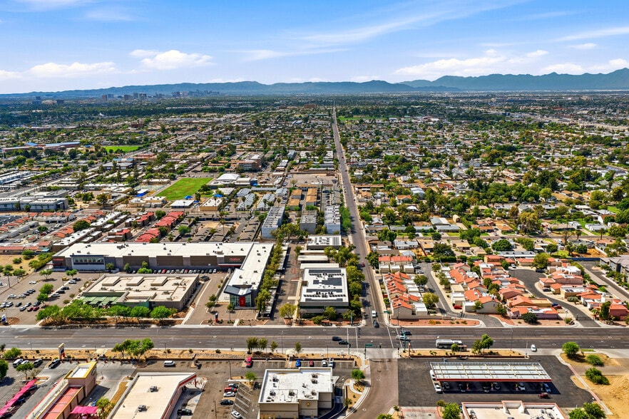 More Photos Of 2051 W Northern Ave, Phoenix Medical For Lease